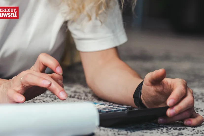 vrouw rekenmachine bezwaar