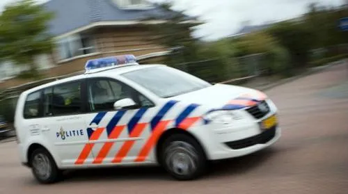 wigl781ic49te3q8ks6518h9d politiebus 2