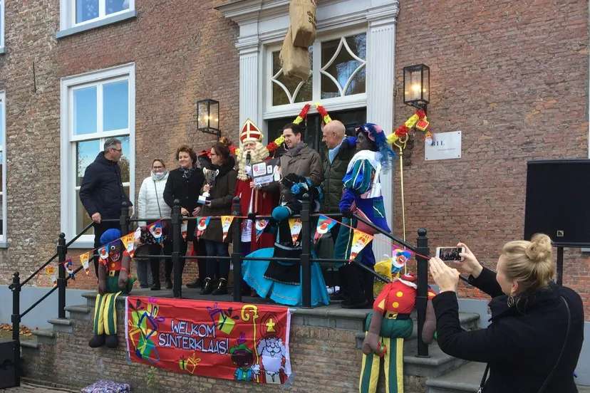 f273c95d dcb1 4147 b7cf fff5c6d6b823