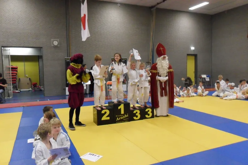 kqnsfoqzdi55g3b2tf5r9z5q8 clubkamp 13 3