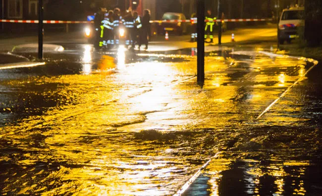 l8zl80cf5sq09n7mq38i78wxg water5