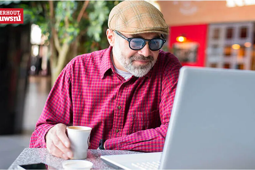 man computer theek 5