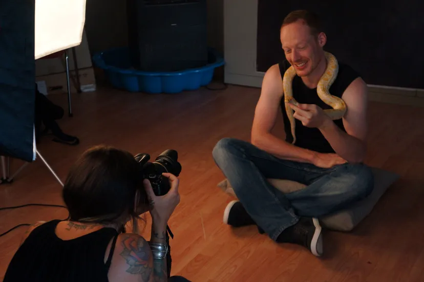 pw19z65ykybzbtb4f8f6xkcnp roodharige met slang