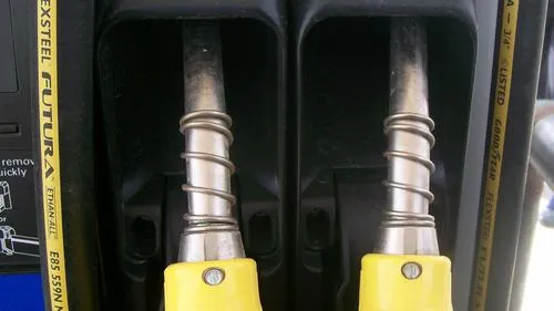 q17bb5uafek8stbmjglwgnhd7 benzinepomp