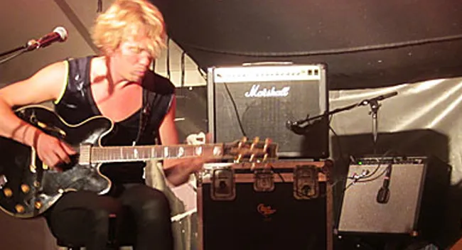 t8lj098x6f5nz598m0xq9xenx blues