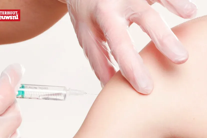 vaccinatie spuit prik