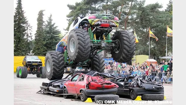 xcpve1fi5q7g34tuzum3cds27 stunt