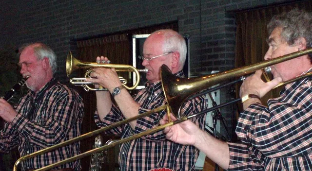 ypbe3uv5ppwaaydr6bglu9qaj jazzband