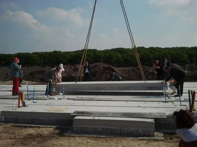 zghvdb8l179283cxvp182pgt8 contreie 2