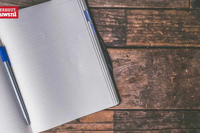 leeg blad pen schrijven