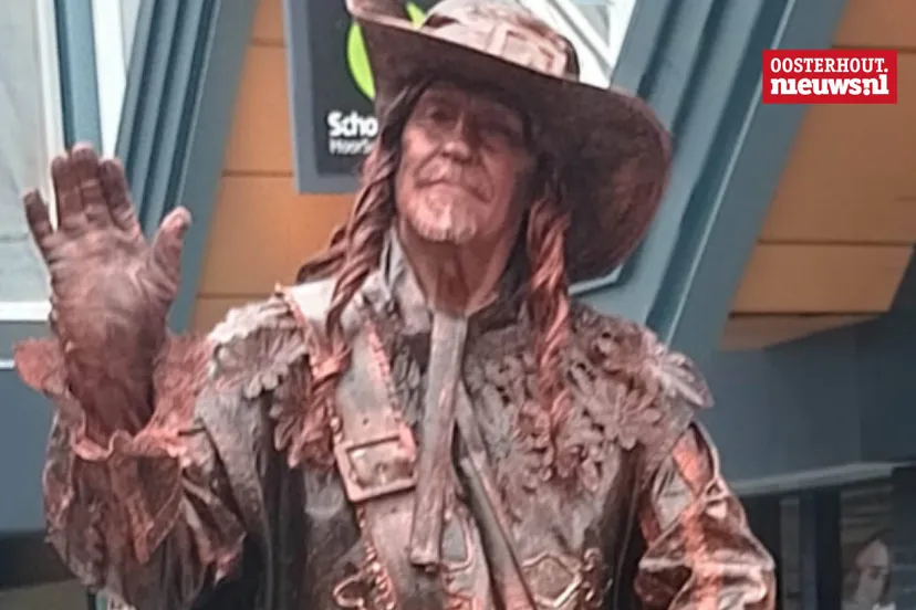 living statues 20254