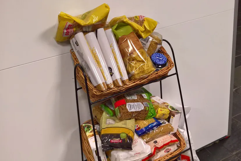 2160px donations for the local food bank klein