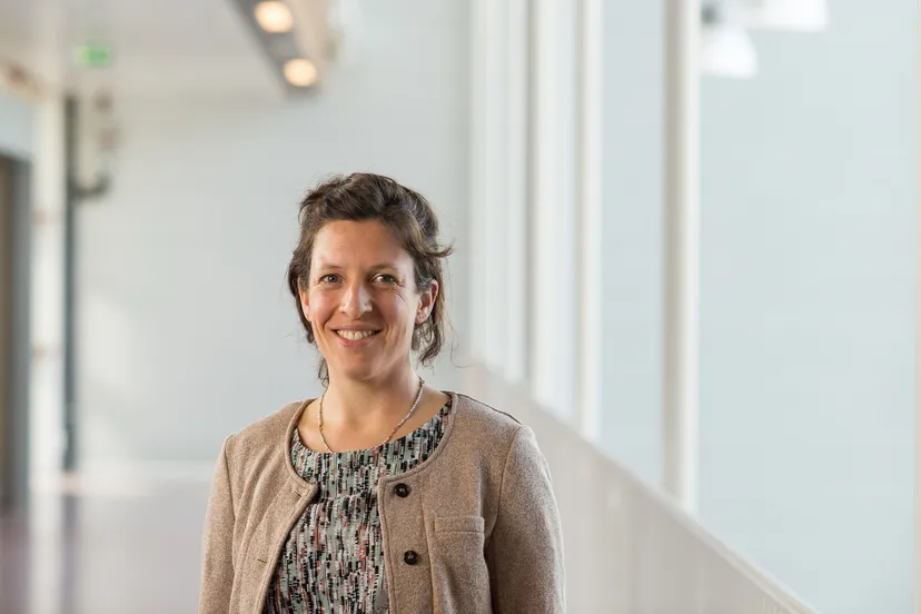 4389 1af890c9db1c6af1b89ddf3f84115edf