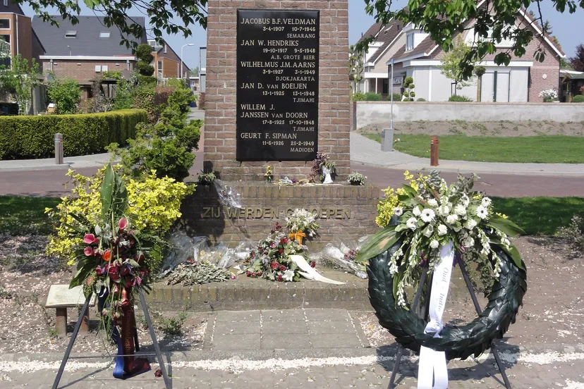 andelst overbetuwe indie monument