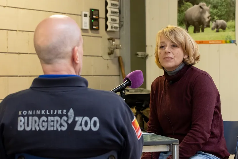 angelique interviewt dierverzorger rene rijken