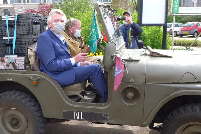 burgemeester van rumund transport naar rhenen scaled