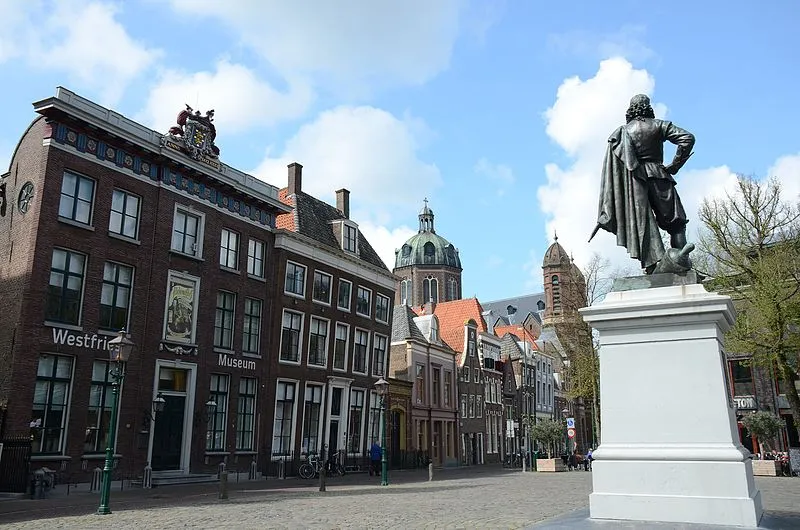 central square hoorn with the statue of jp coen known from dispereet niet panoramio henk monster