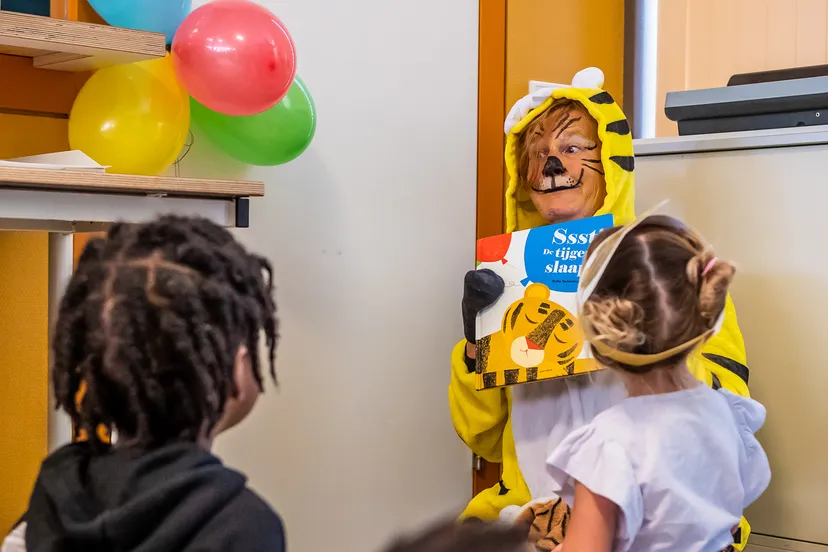 de tijger slaapt fotograaf marcel krijgsman