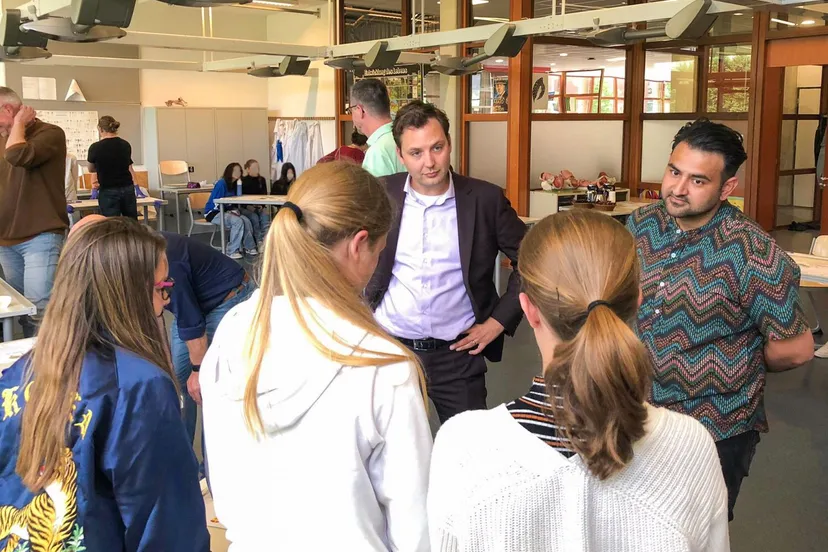 jongerenadviesbureau elst ivn gelderland 1 blur