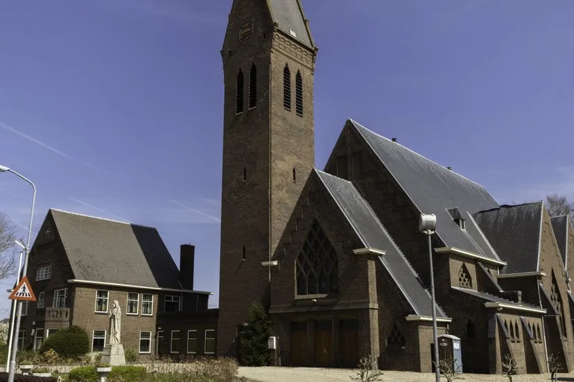 leonardiskerk voorzijde