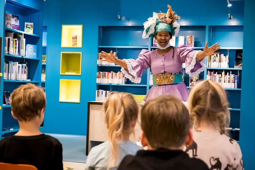 luisteren naar verhalen in bieb elst marcel krijgsman