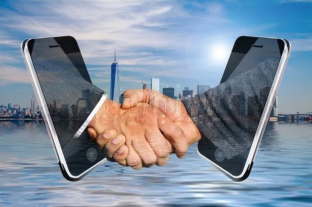 shaking hands 3468243 640