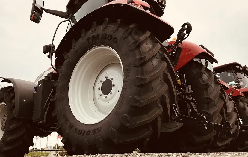 tractoren close meistervideo pixabay