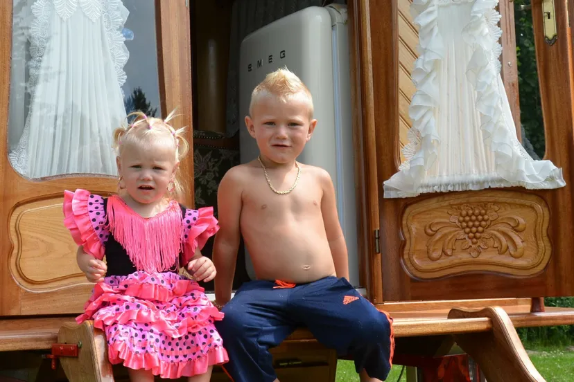 woonwagencultuur kinderenfotomarcelbergema scaled