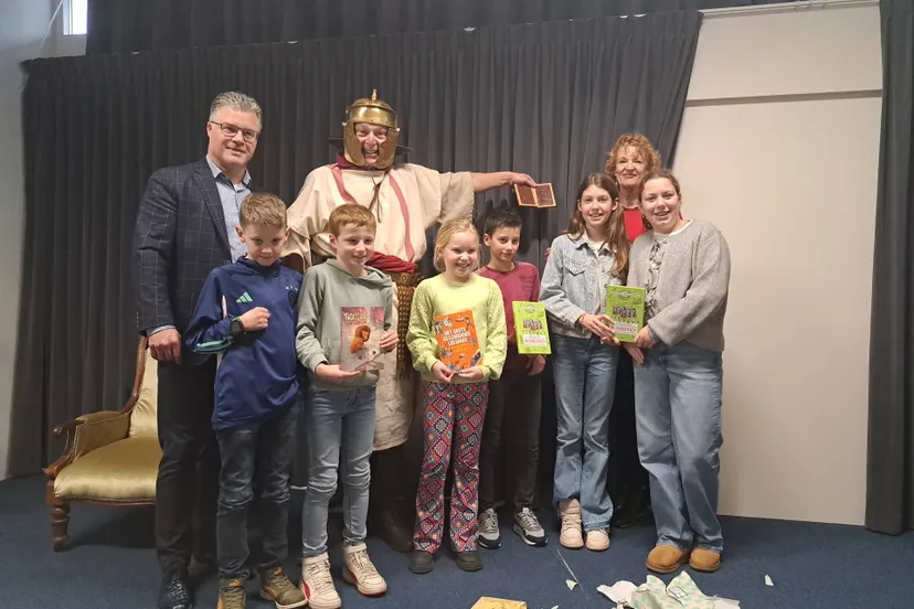 prijsuitreiking op de clara fabriciusschool