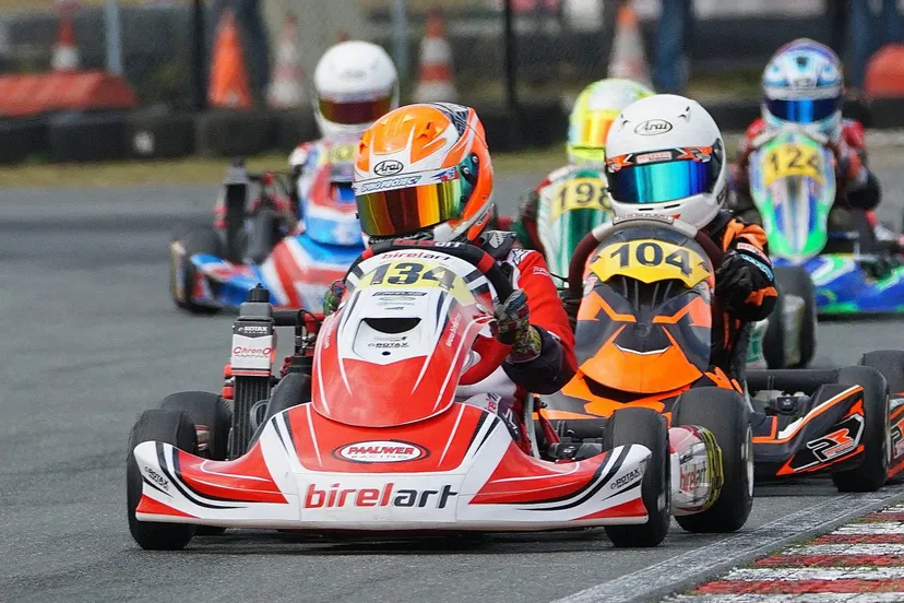 cees muys met nummer 134 met geweldige onhaalrace naar zege bij nk karting