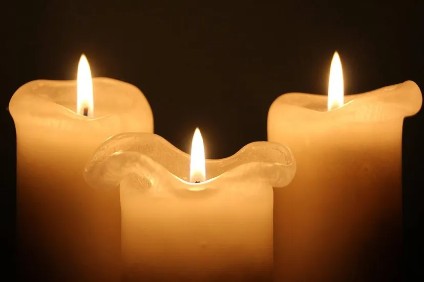 Kaarsen Myriams-Fotos Pixabay