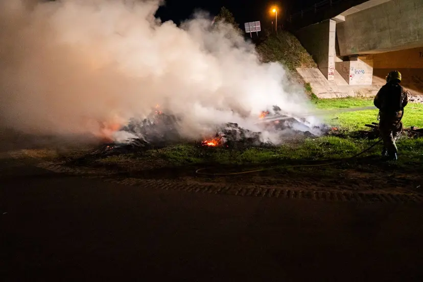 25-09 hooibalen in brand