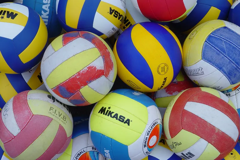 foto met volleyballen