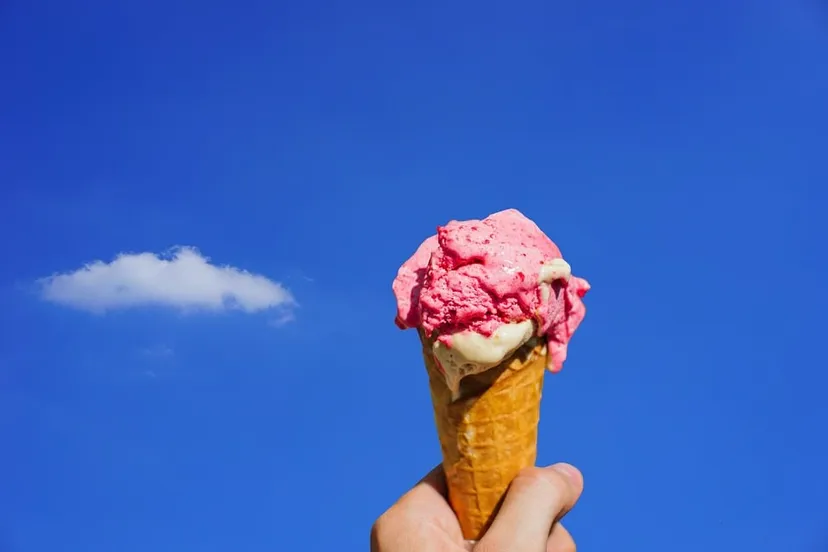 ijsje eten zomer