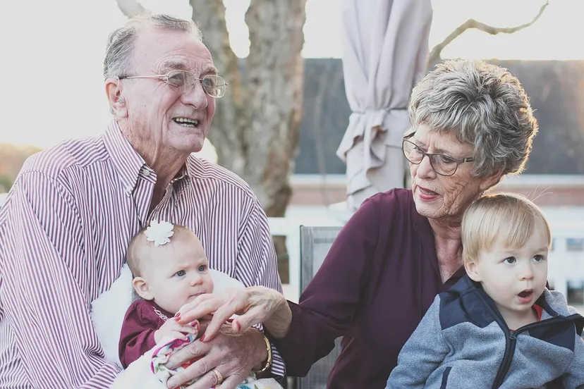 opa oma kleinkinderen oud
