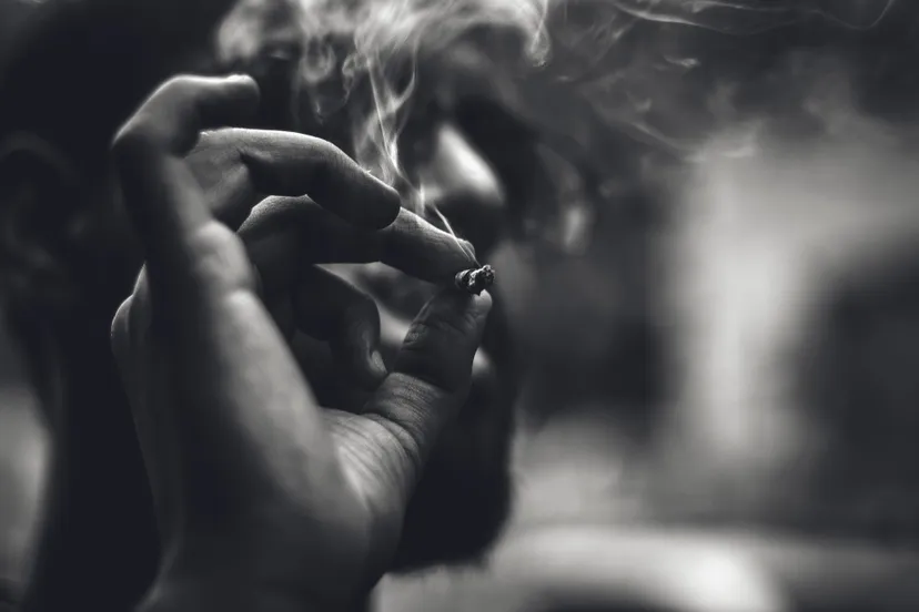 smoking 2529858 1920