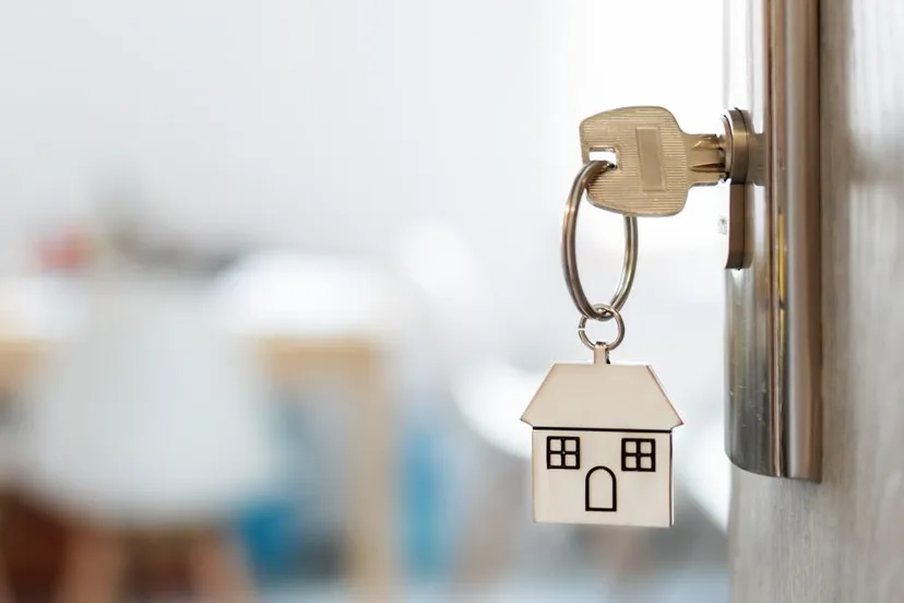 467399535 956014273224581 4069303952149729744 n sleutel huis