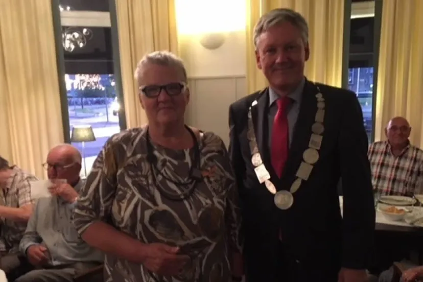 290 ko mevr gooren roks