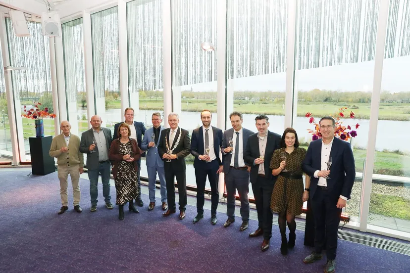 ondertekening kazernekwartier