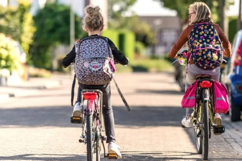 1141 fietsende meisjesvenlo nieuws