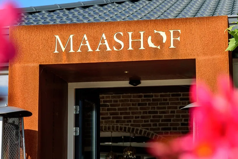 257373560 4628949087192216 2372410065495068630 n