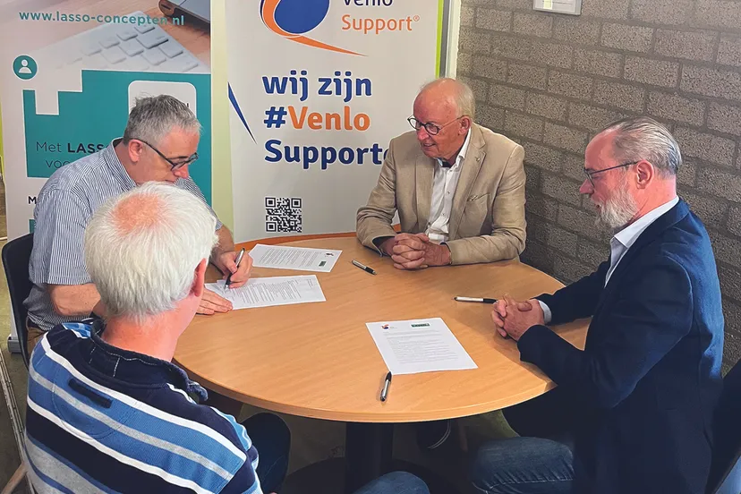 3369 foto persbericht samenwerking lasso venlosupport