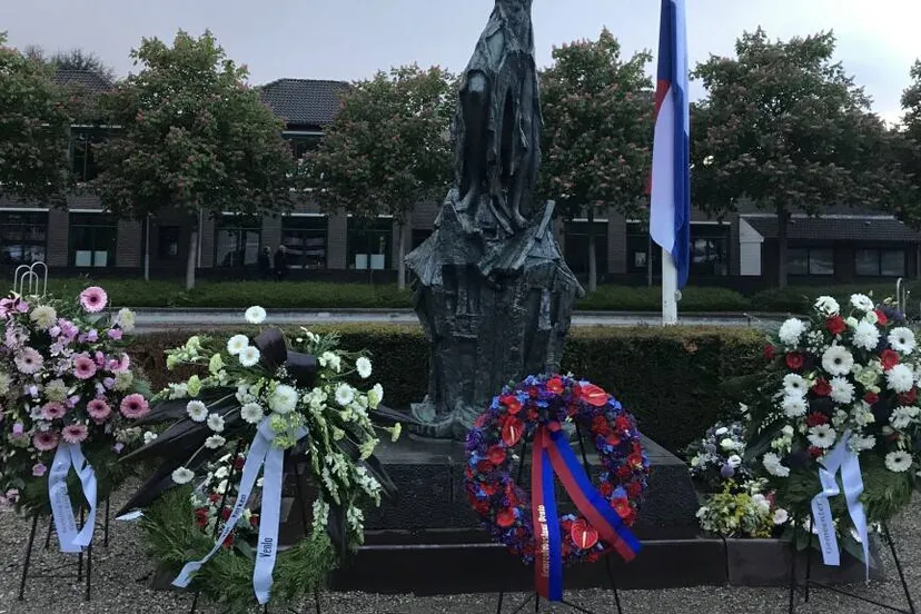 854 dodenherdenking1