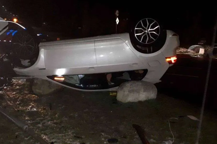 auto over de kop venlo