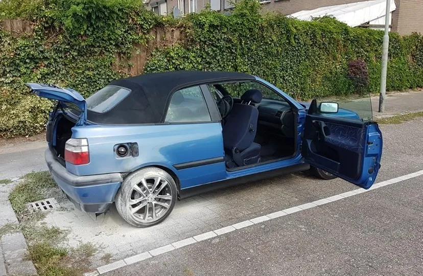 autobrand tegelen politie