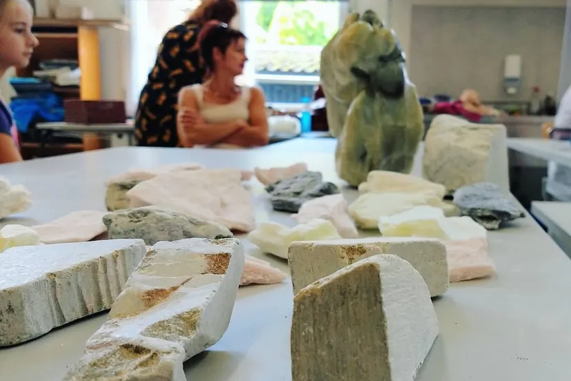 beeldhouwen in speksteen cultuurterras 210811