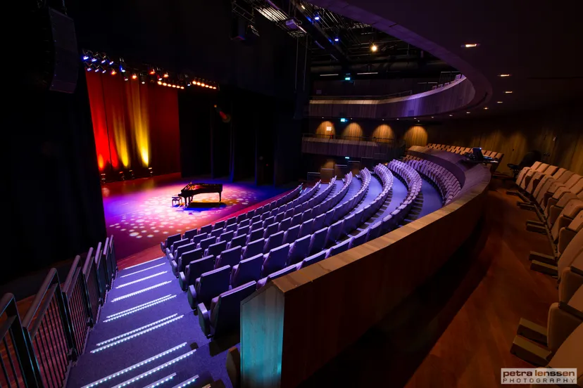 frans boermans zaal groot met logo petra lenssen 10