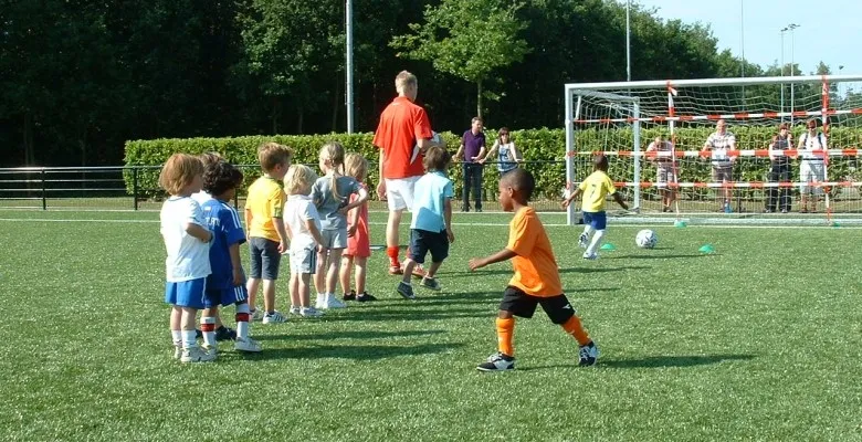 kindervoetbal 780x400