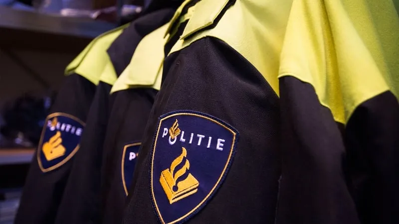 logo op uniformjas politie