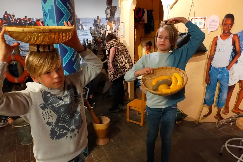 mandjes op hoods dragen